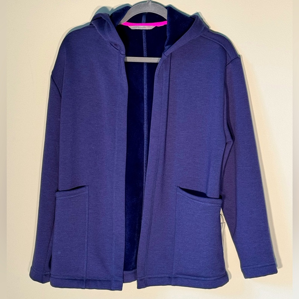 Excellent condition Isaac Mizrahi size L.  Deep royal blue purple.